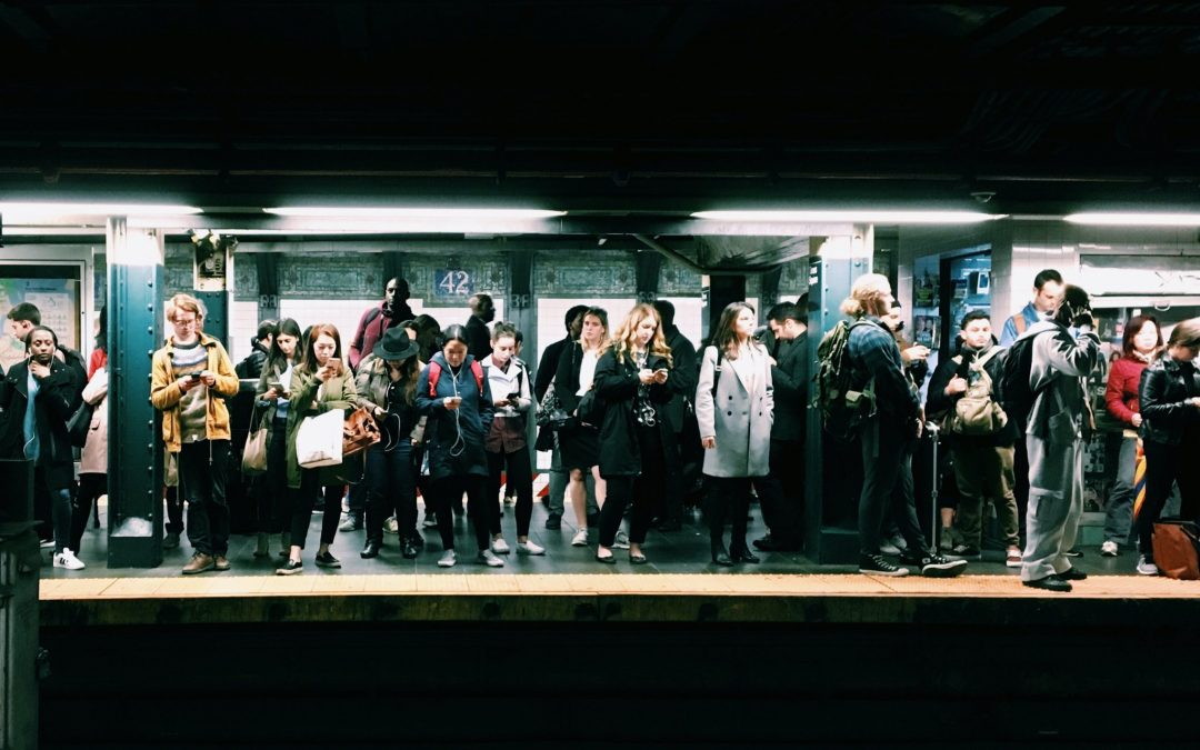Image of a crowded NYC subway